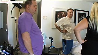 Tantalizing SBBWS Gonzo amateur porn lady 3way copulated in hotel room