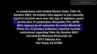 Blonde lesbos fuck with huge dildos after licking cunts