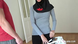 MOSLIMA SLET - muslim woman in hijab - 19 - muslim+mother+wants+to+live+in+prague