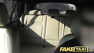 Stunner Amy's taxi sex