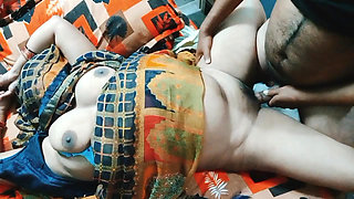 Beautiful Indian bhabhi having fucking in saree