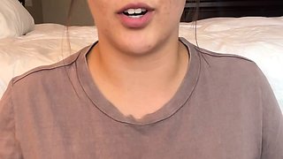 Hot brunette from squirt masturbating on webcam