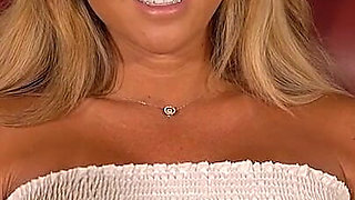 Natalia - Flashing the Doctor