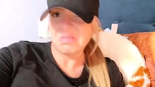 Vicktoriatacos - Casually Farting On My Bed In Yoga Pants