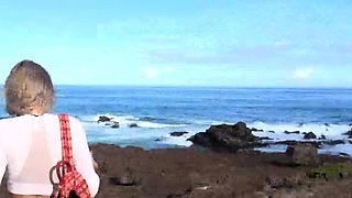 Gabbie Carter In Hawaii