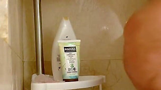 Fucked My Plumpy Wifey Under the Shower