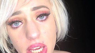 Blonde teen Sierras first erotic masturbation video