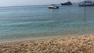 Saraanddave - Public flashing at the beach - ManyVids
