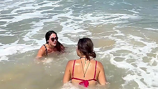Tropical Wet Threesome with Kinky Mary