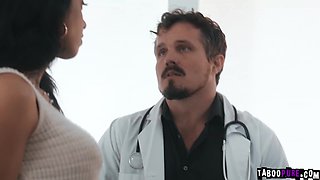 Ravyn Alexa seduces her doctor RObby Apples