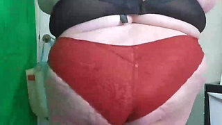SSBBW Giantess Walking in Tight Red Panties
