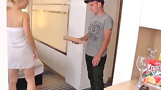 Young Pizza Boy Fucks Naughty Mature Busty MILF and Creampie