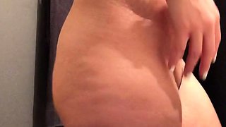 Hot amateur webcam teen masturbates for their fans
