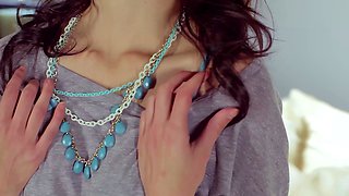 Cute all natural babe exposing sexy body