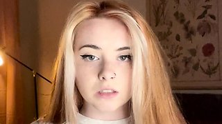 Amateur Blonde Teen Plays Solo with Toy Webcam Porn