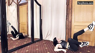 Hottie's stretch girls scene