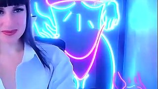 Teen goth brunette bara jerks and sucks cock