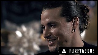 Man Cheats With Wifes Bestie Kayley Gunner While Wifes Recovering From Major Accident