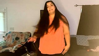 Curvy Indian Persuades Boss with Orgasmic Solo Show