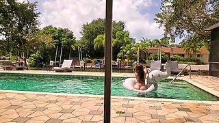 Amateur Outdoor Brunette Masturbates