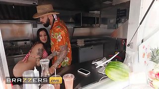 Brazzers - Anna Chambers gets naughty behind the counter and nails James Angel in the food truck