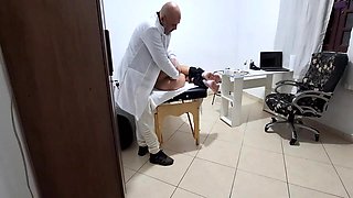 A Milf Gets Fingered By The Proctologist During An Anal Exam