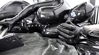 This large amateur cam girl has some very big boobs