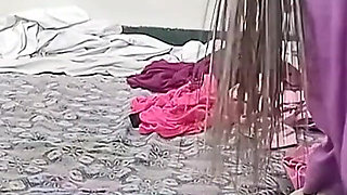 Indian Maid Dressed in Her Mistress's Clothes but Had Anal Sex with Her Owner to Apologize