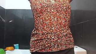 Petite Desi Mia Z Masturbates Outdoors on a Hike