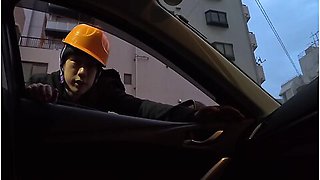 Japanese Girl Enjoysing Car Sex With A Construction Worker