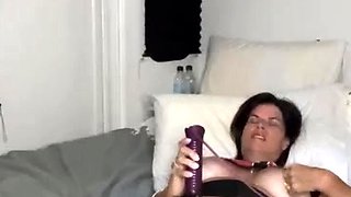 Love Chat Big Boobs Brunette Masturbating For Cam
