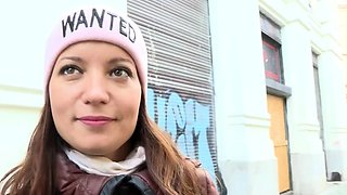 Roxy Dee aroused with a vibrator moans quietly