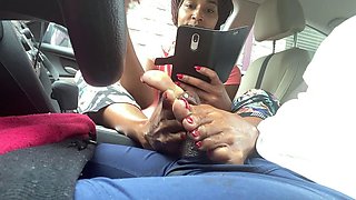 Amateur Foot Fetish Girlfriend Sucks and gives a Footjob