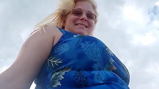 Putarankahotmilf Teasing Piss Secret on Beach - Big Ass Flashing Pussy Close Up
