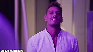 Reverse cowirl scene with elite Chris Diamond and Ginebra Bellucci from Vixen