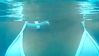 Indian Desi Couple Hot Moments at Hotel Swimming Pool