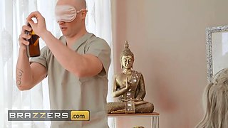 Bridgette B is innocent of her fresh masseur so she blindfolds him so he doesn't see her nude figure - brazzers