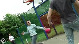 Huge Tits Ebony Gets Picked Up For Sexual Fun