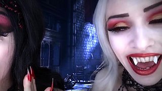 Egilea ASMR - Vampire Sisters Kiss You