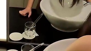 Legendary Beauty Appears in a Swimsuit, a Daring Challenge Leads to an Unforgettable First-time Moment