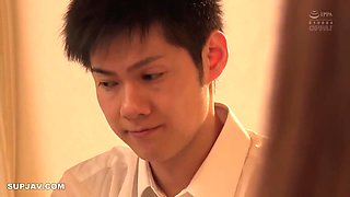 Hitomi Who Was Have Her For The First Time But Was Eaten By A Big Tits Stepsister Who Lives Next Door And Did Not Get Up