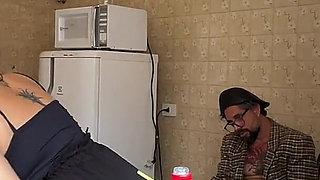 The Chubby Girl Invited Her Friends Over for an Afternoon of Sex