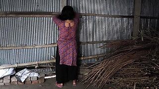 I see my cousin cleaning the house I hugged her from behind and started fucking her in the ass