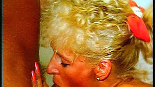 Tempting Blonde with Big Round Tits Has Rough Sex in the Gym