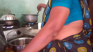 Indian Aunty Cooking Sex with Boyfriend