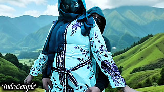 Istri muslim berhijab selingkuh saat suaminya liburan ke Bali sama pacarnya sampai telan sperma .real life istri selingkuh