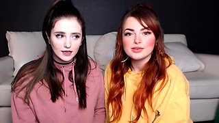 Amateur webcam babe dildo masturbation