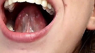 Blowjob Cum in Mouth Play Swallow Show