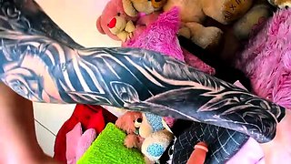 Dark skinned MILF uses sex toys to masturbate her clit