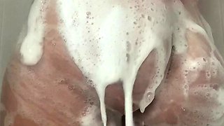 amateur little izzi flashing ass on live webcam